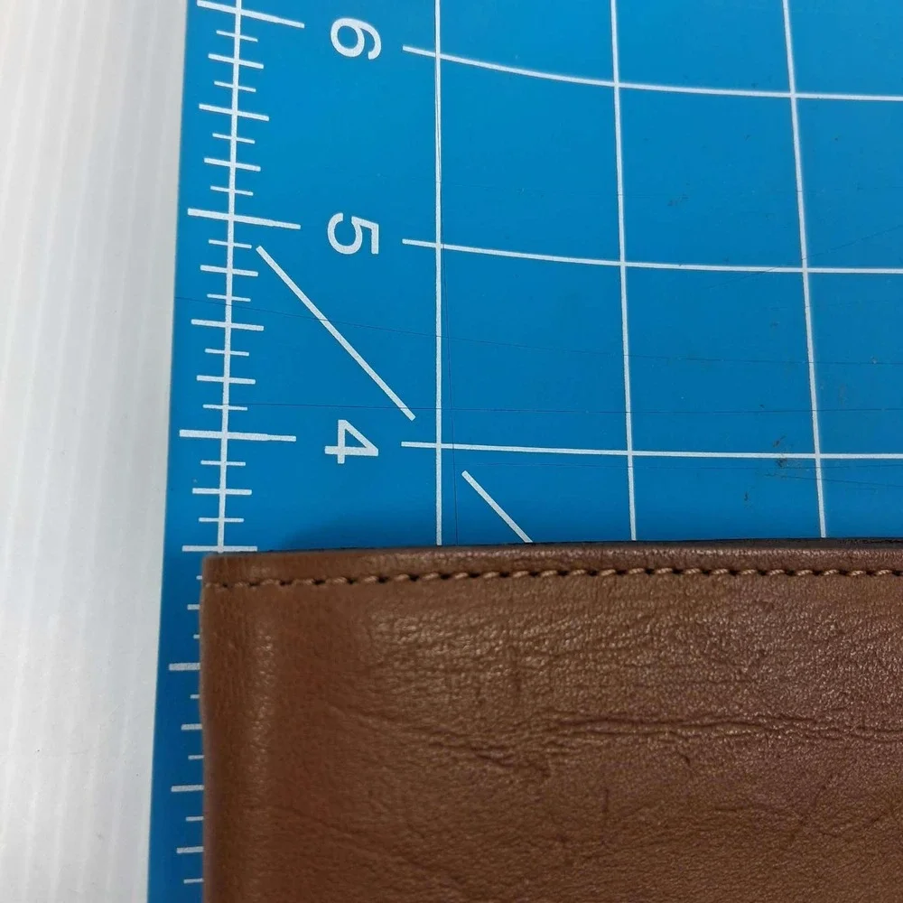 MARLBORO LEATHER BI-FOLD WALLET Vtg Made In Brazil Brown‎ Genuine Leather